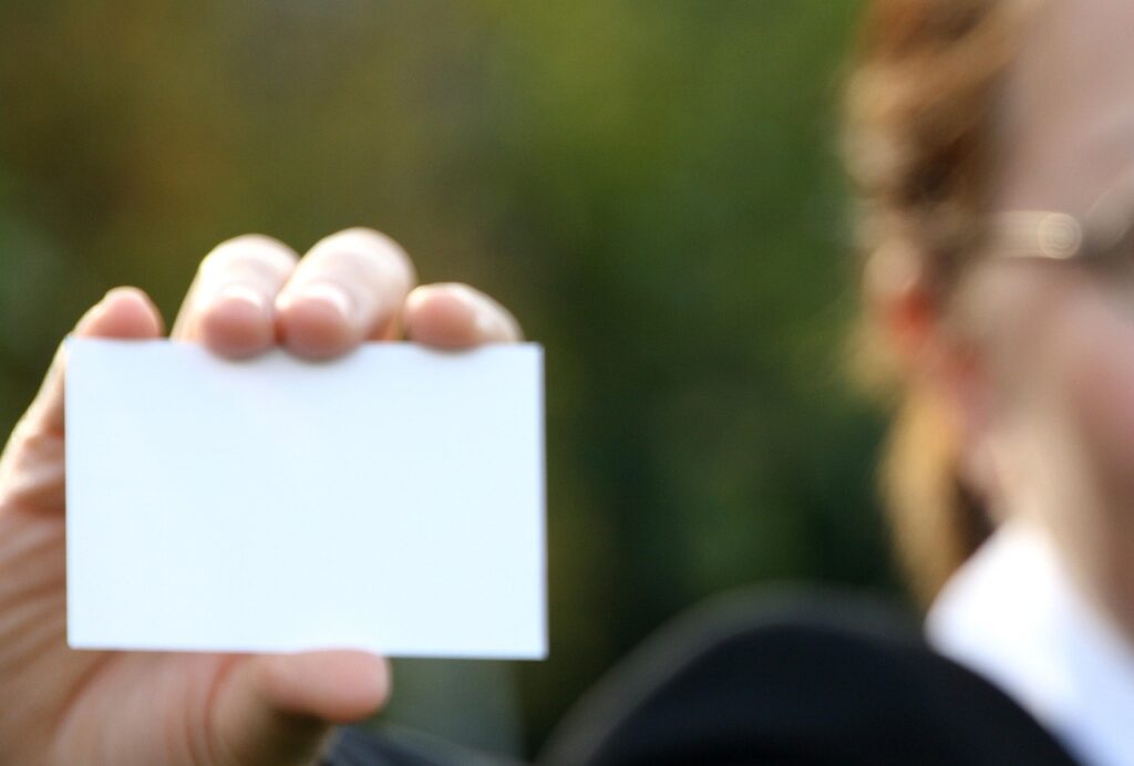 婚活イベントでの名刺交換におけるマナーとは？